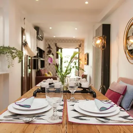 Modern & Apartment. Old Town. Private Parking Seville