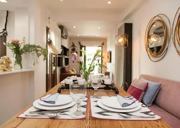 Modern & Apartment. Old Town. Private Parking Sevilla